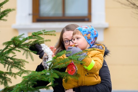 3 Okrasitev smreke v trškem jedru